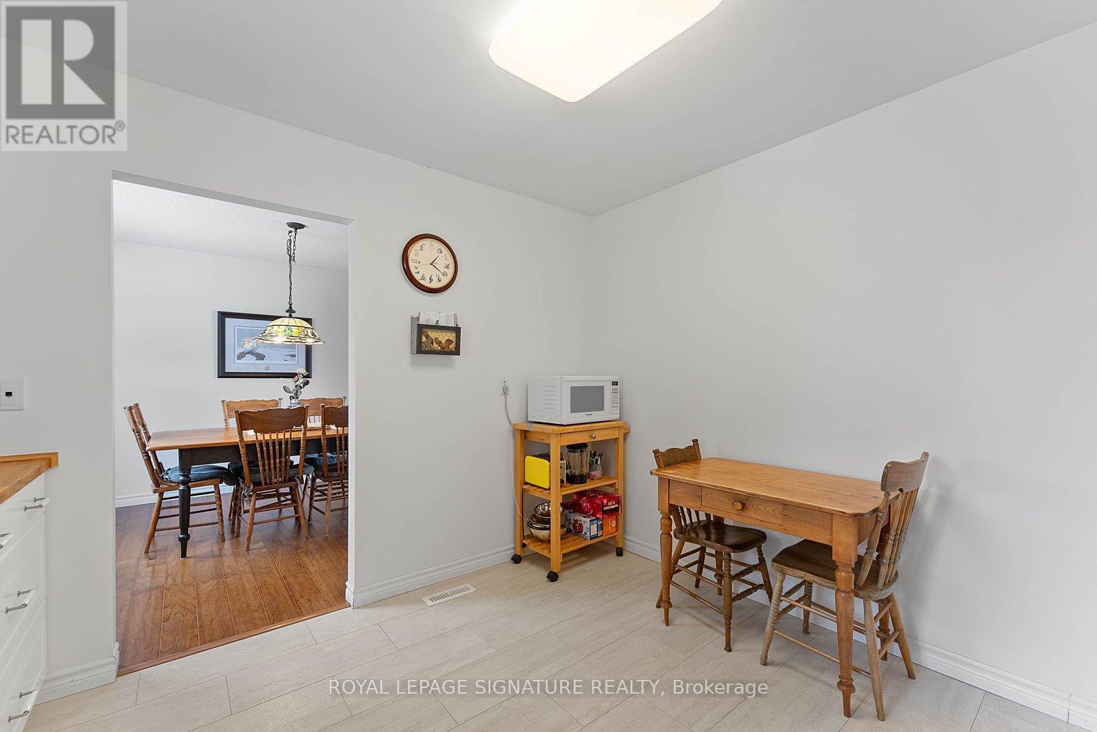 11 Golf View Drive, Brampton, Ontario  L6W 1A4 - Photo 16 - W12793494