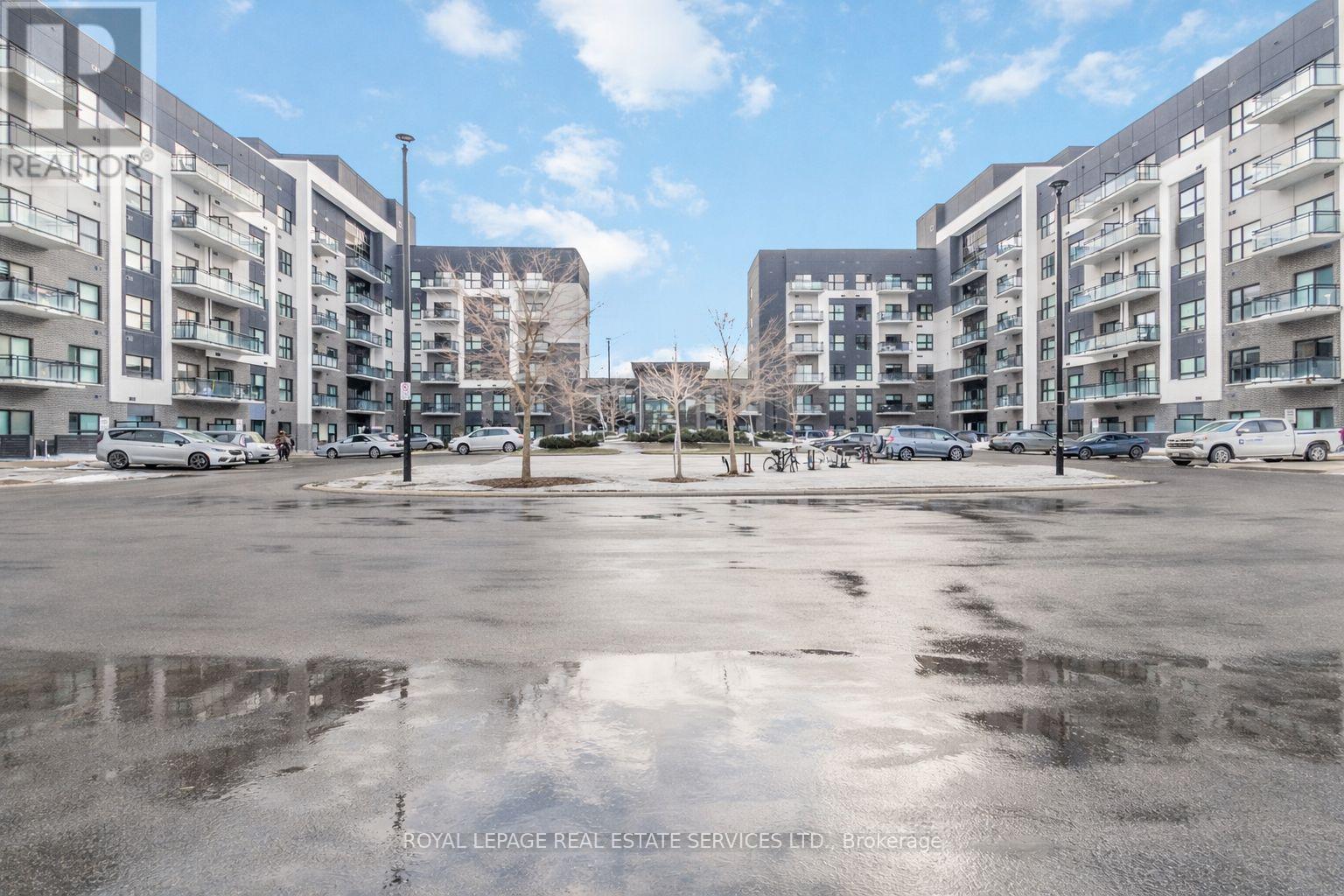 533 - 102 GROVEWOOD COMMON, Oakville, Ontario