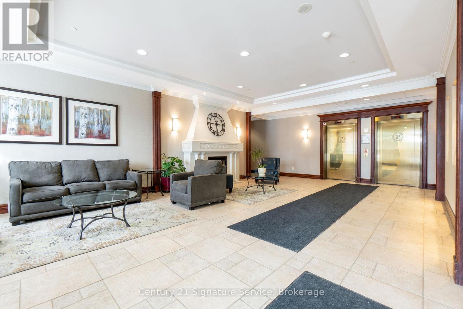 1111 - 2545 Erin Centre Boulevard, Mississauga (Central Erin Mills), Ontario  L5M 6Z9 - Photo 3 - W12793516