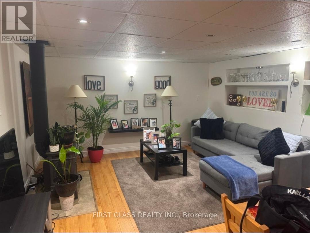 378 MARTIN STREET, Milton, Ontario