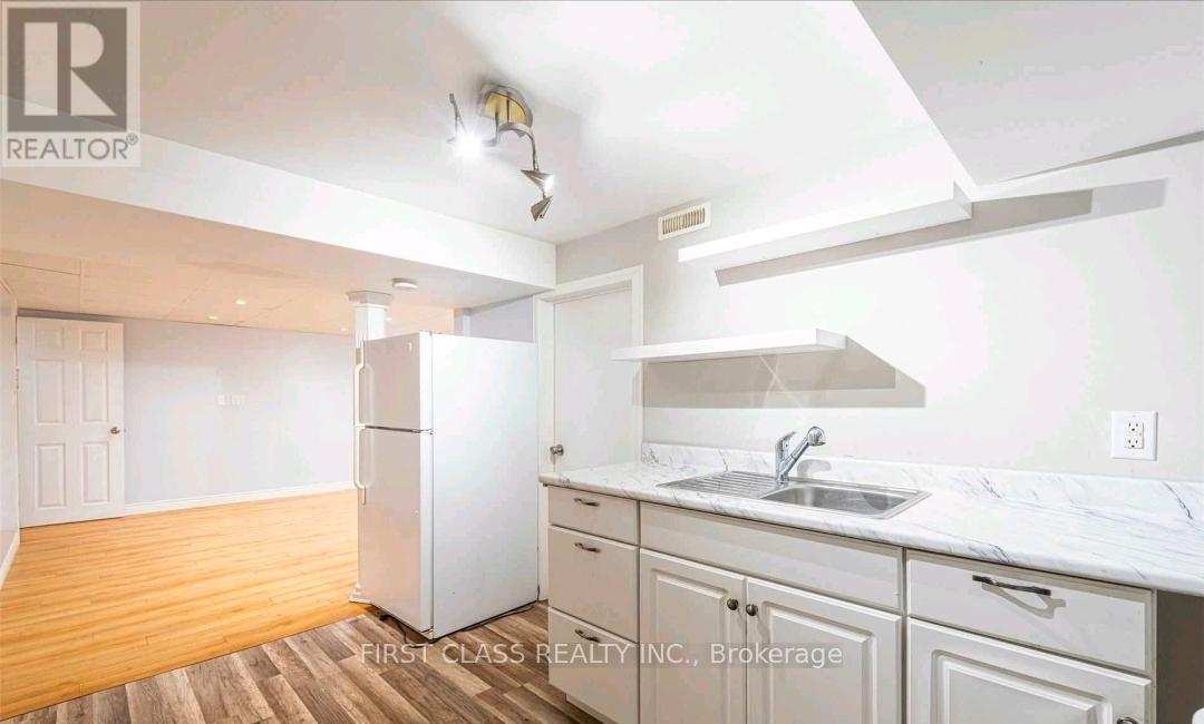 378 Martin Street, Milton, Ontario  L9T 2R6 - Photo 18 - W12793518