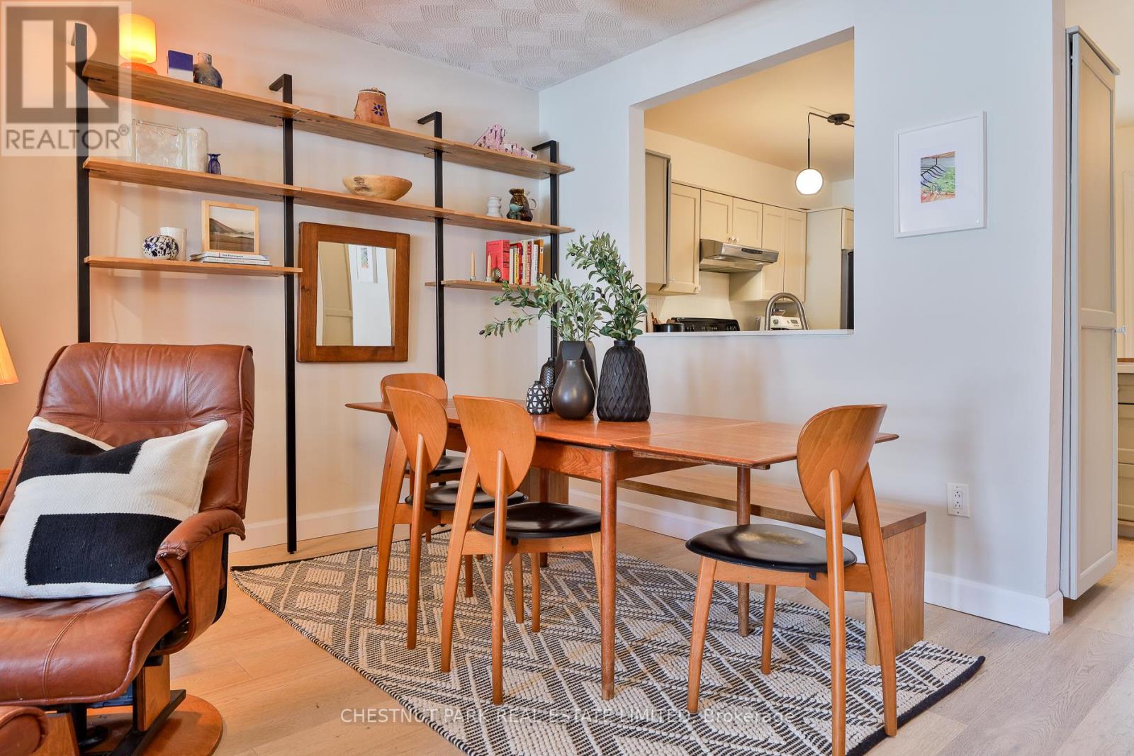 72 Watson Avenue, Toronto, Ontario  M6S 4E1 - Photo 10 - W12793580