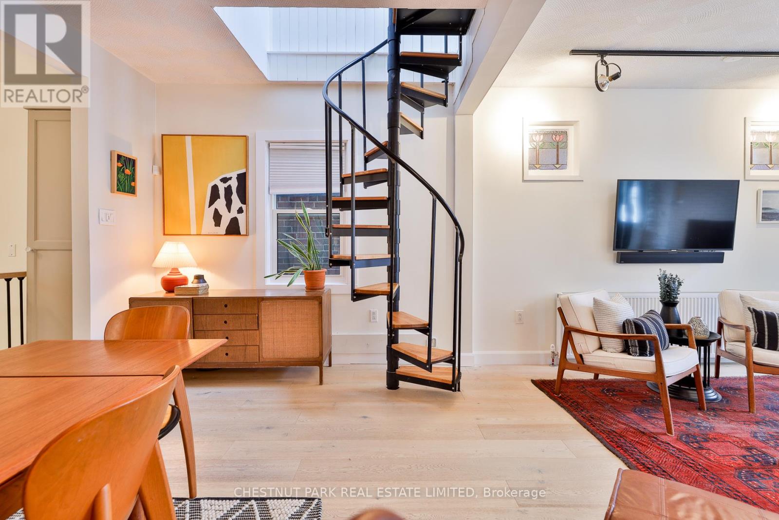 72 Watson Avenue, Toronto, Ontario  M6S 4E1 - Photo 25 - W12793580