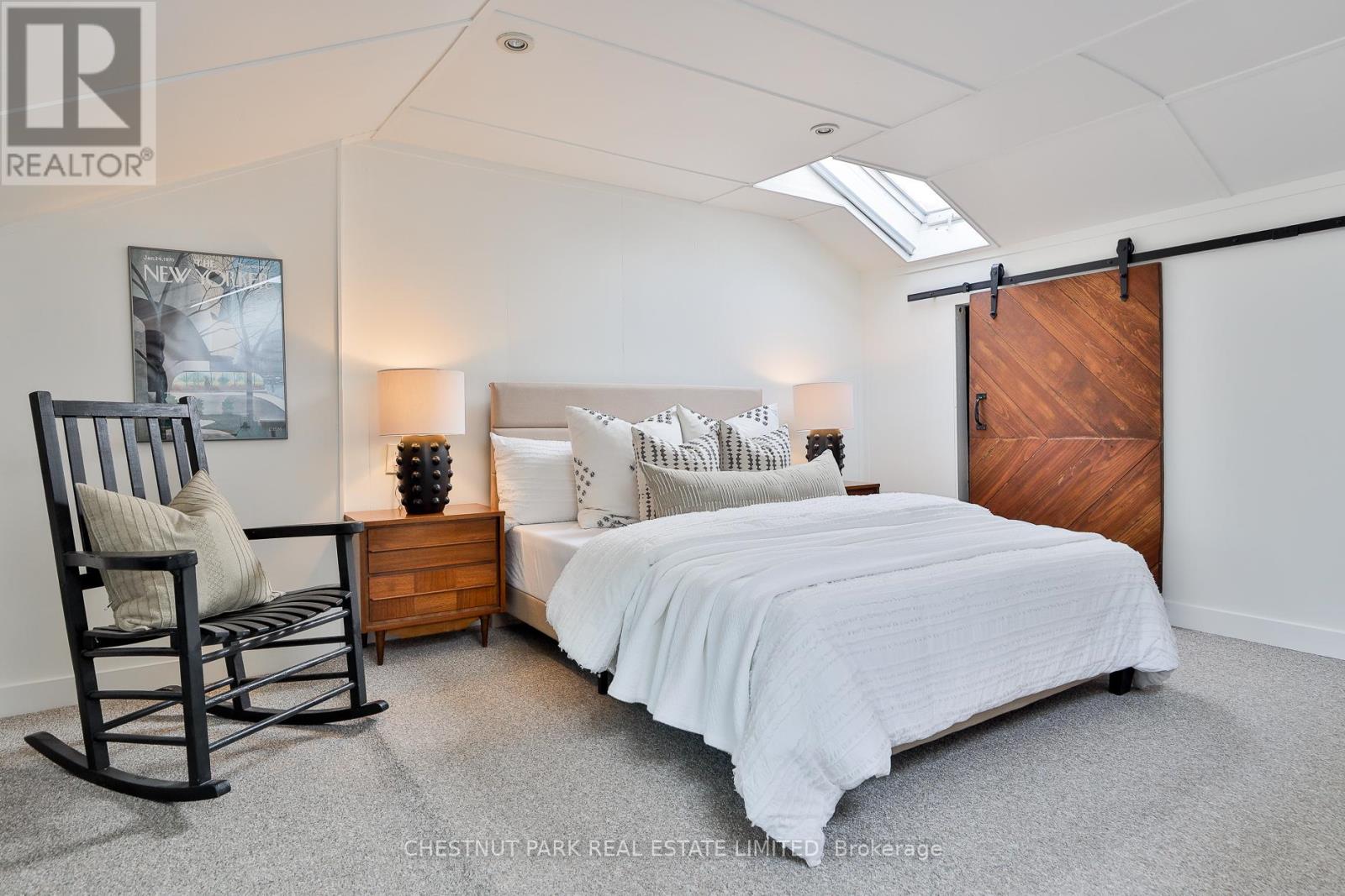 72 Watson Avenue, Toronto, Ontario  M6S 4E1 - Photo 26 - W12793580