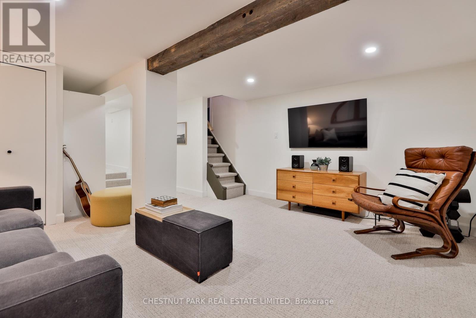 72 Watson Avenue, Toronto, Ontario  M6S 4E1 - Photo 29 - W12793580