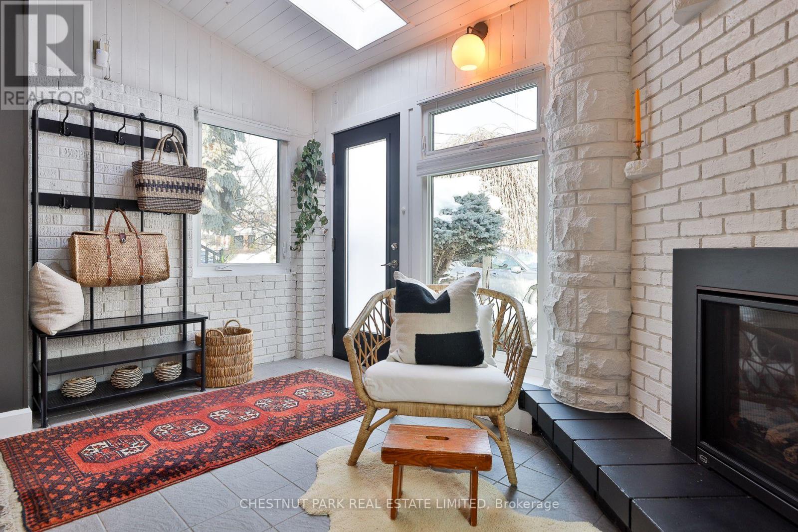 72 Watson Avenue, Toronto, Ontario  M6S 4E1 - Photo 5 - W12793580