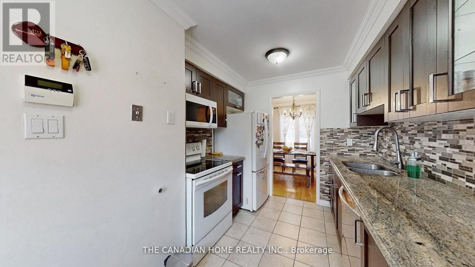 226 Ecclestone Drive, Brampton, Ontario  L6X 3P9 - Photo 13 - W12793586