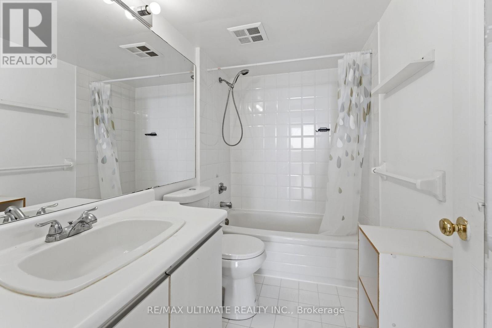 1502 - 3 Hickory Tree Road, Toronto, Ontario  M9N 3W5 - Photo 22 - W12793620