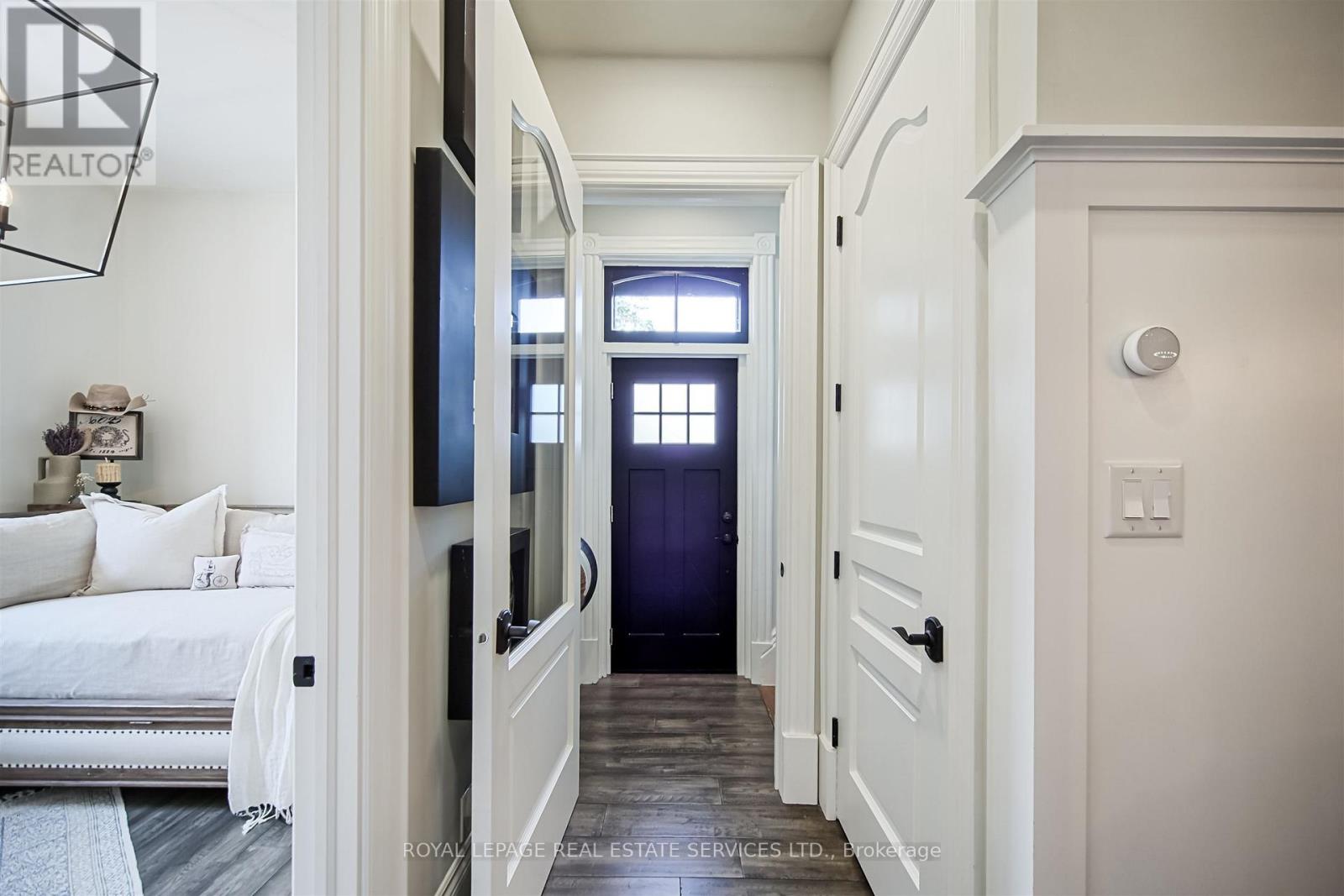 11 Main Street S, Milton, Ontario  L0P 1B0 - Photo 5 - W12793626