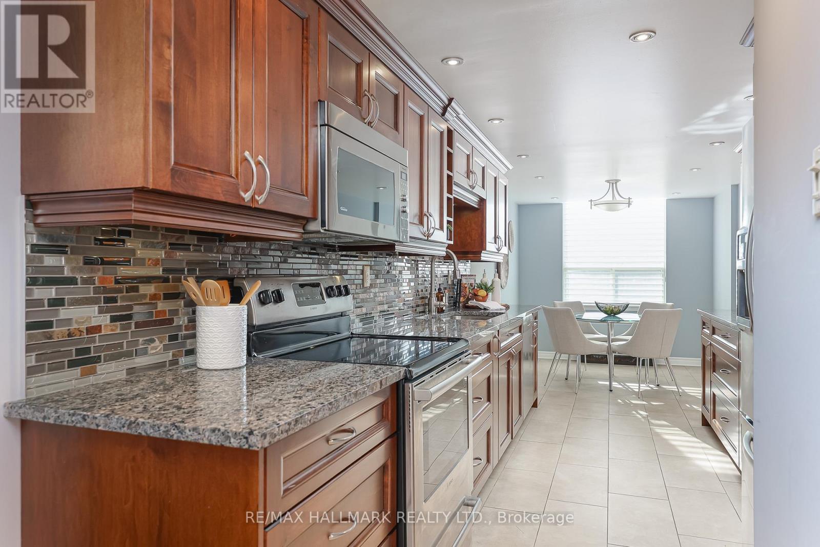 401 - 58 Church Street E, Brampton, Ontario  L6V 4A8 - Photo 10 - W12793630