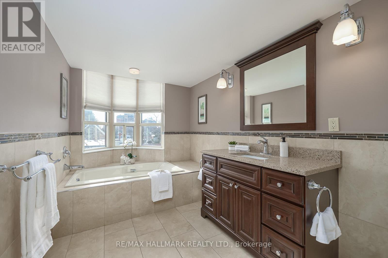 401 - 58 Church Street E, Brampton, Ontario  L6V 4A8 - Photo 19 - W12793630