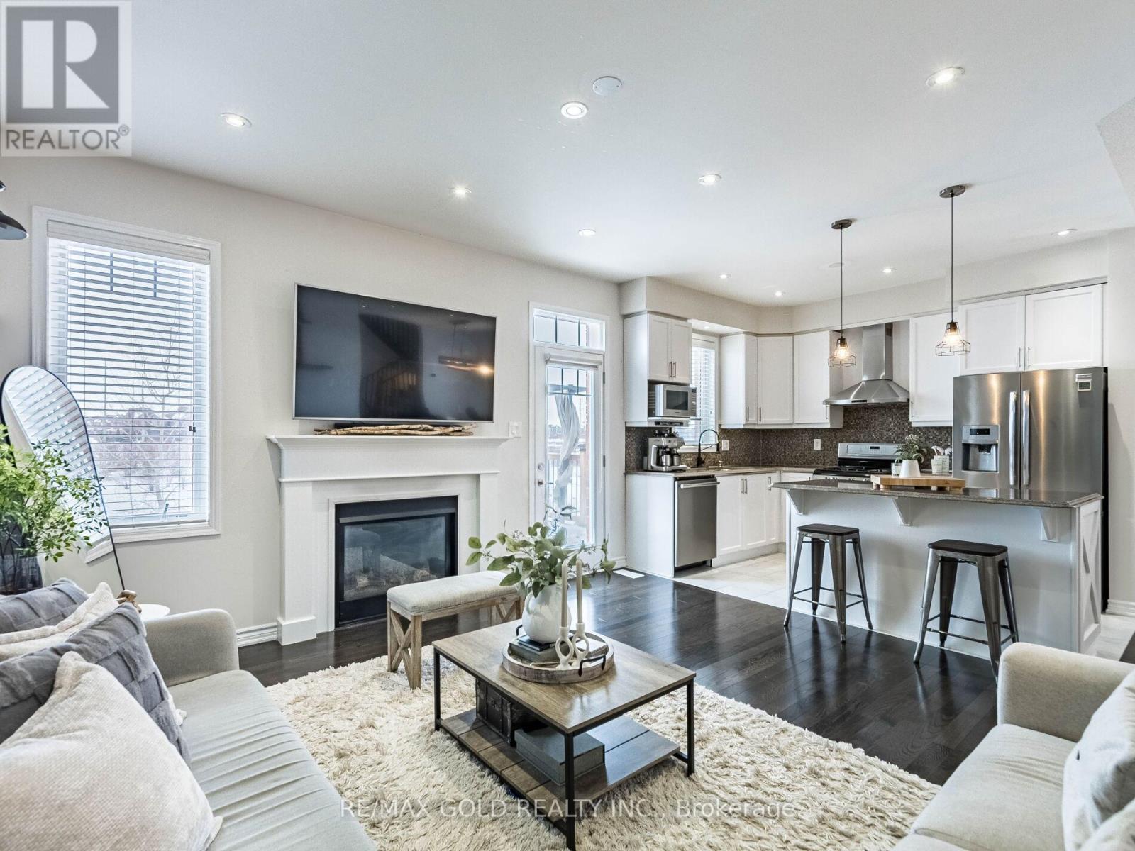 9 Polstar Road, Brampton, Ontario  L7A 4H1 - Photo 10 - W12793678