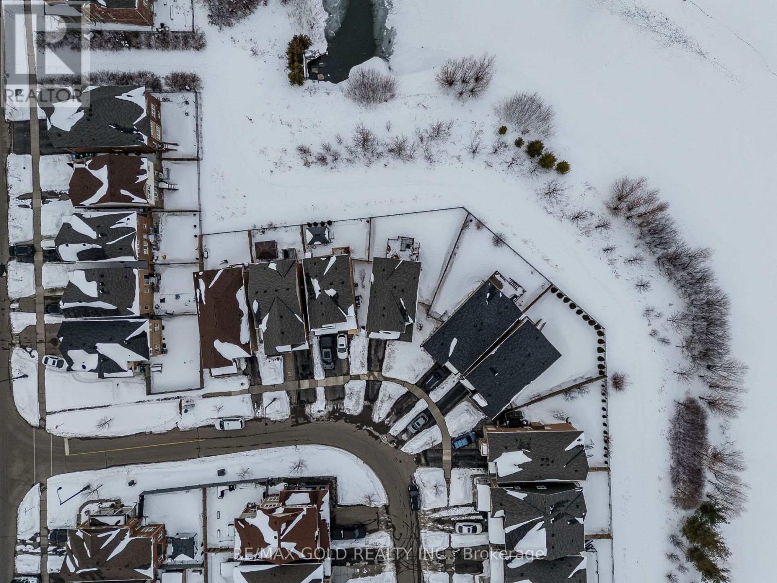 9 Polstar Road, Brampton, Ontario  L7A 4H1 - Photo 2 - W12793678