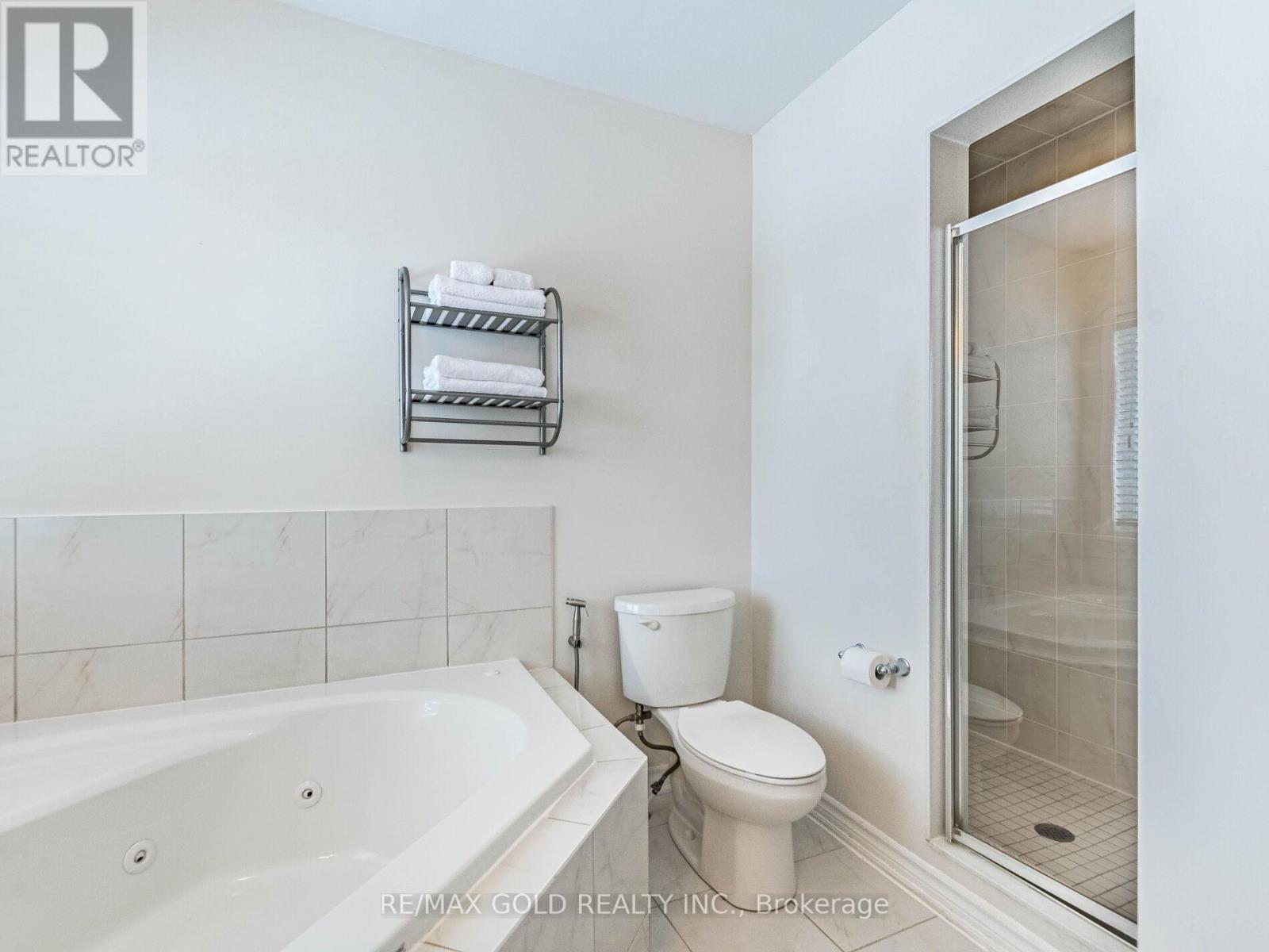 9 Polstar Road, Brampton, Ontario  L7A 4H1 - Photo 23 - W12793678