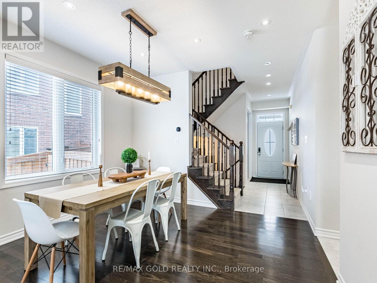 9 Polstar Road, Brampton, Ontario  L7A 4H1 - Photo 6 - W12793678