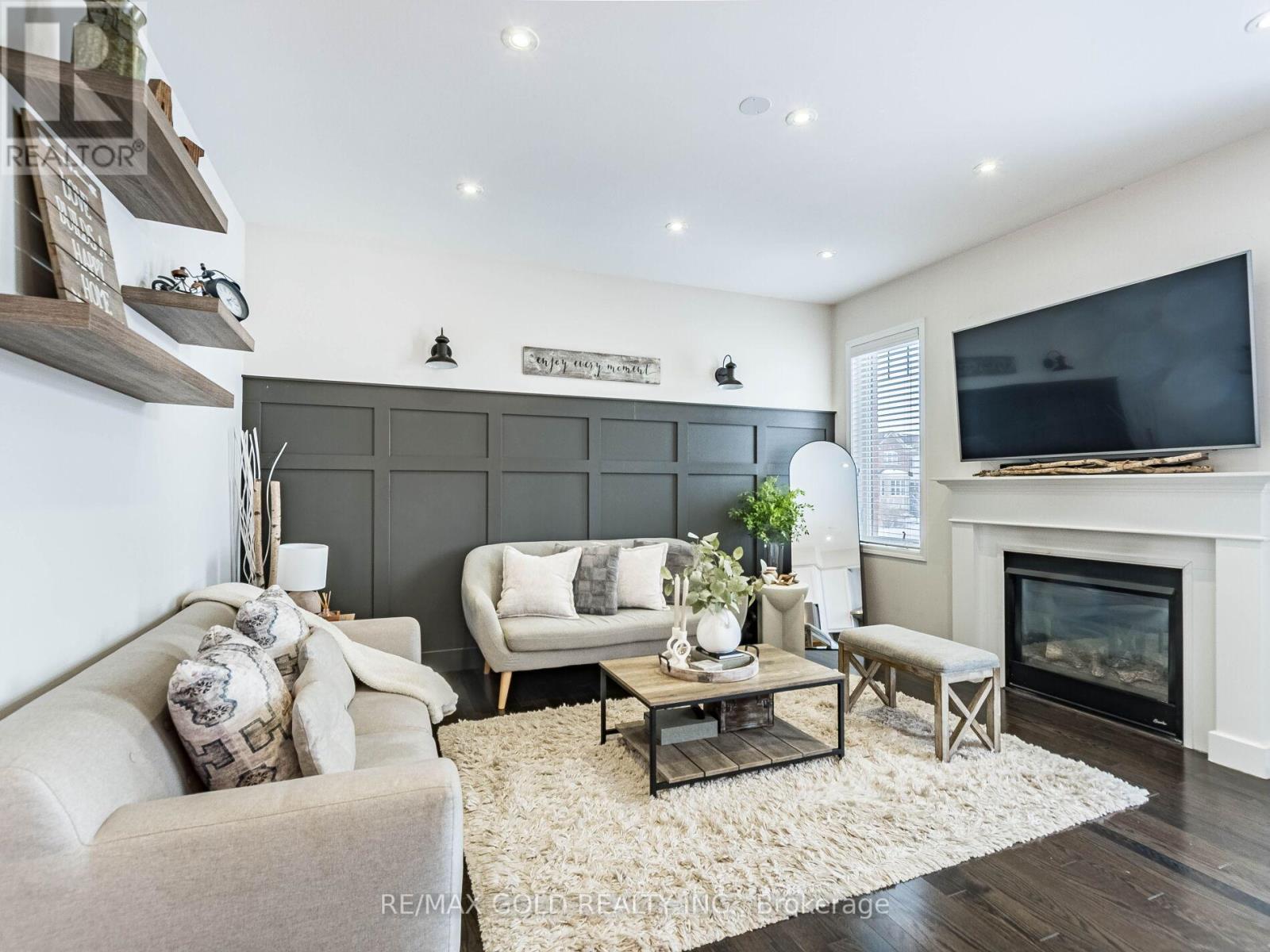 9 Polstar Road, Brampton, Ontario  L7A 4H1 - Photo 7 - W12793678