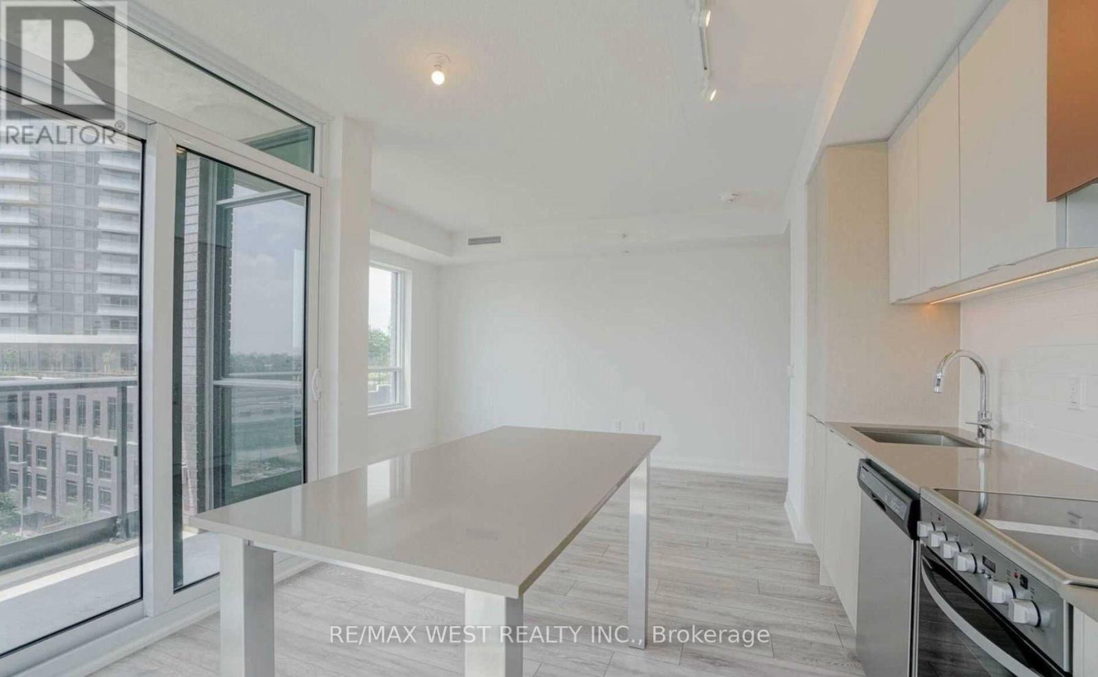 648 - 26 Gibbs Road, Toronto (Islington-City Centre West), Ontario  M9B 6L6 - Photo 10 - W12793698