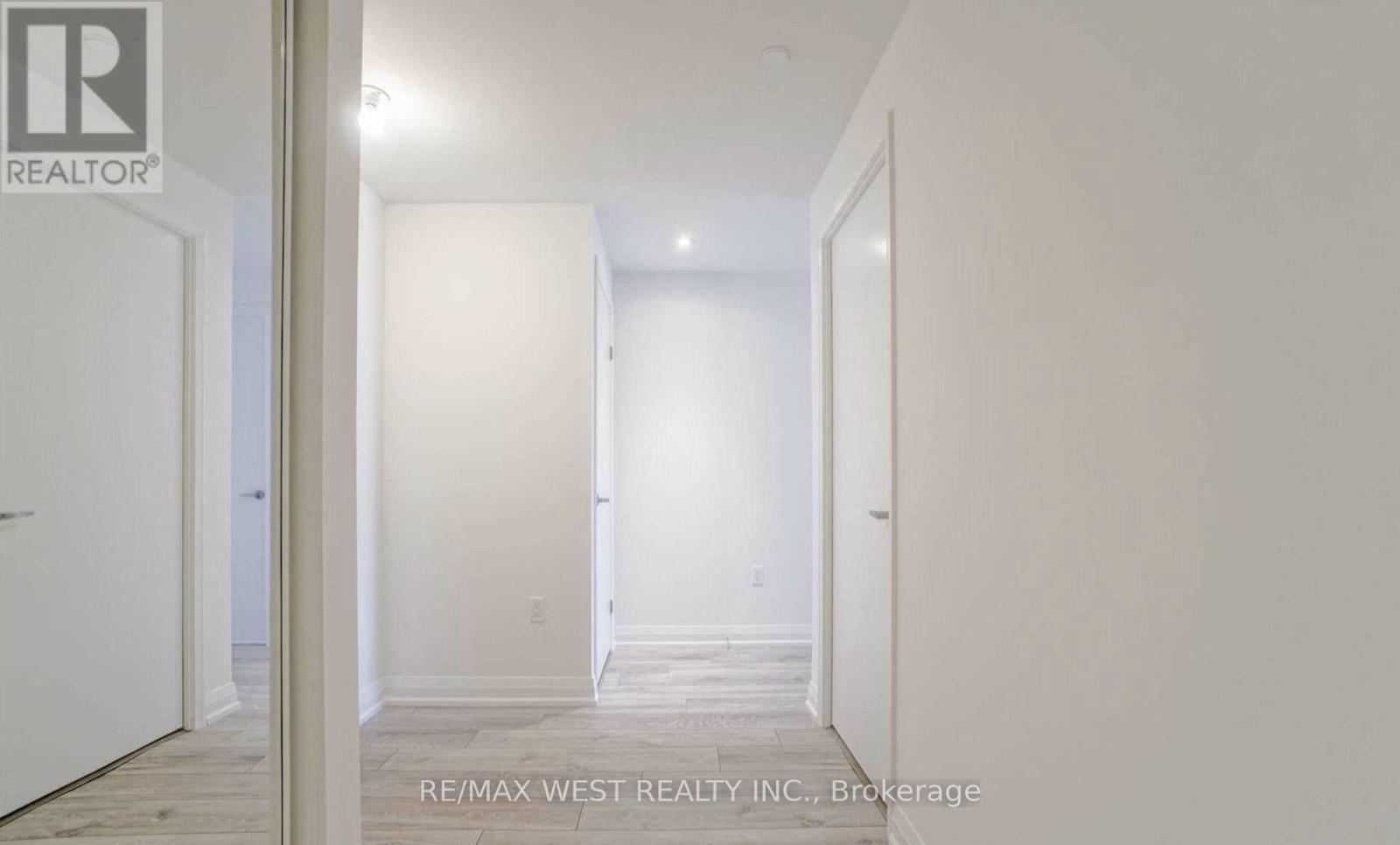 648 - 26 Gibbs Road, Toronto (Islington-City Centre West), Ontario  M9B 6L6 - Photo 22 - W12793698