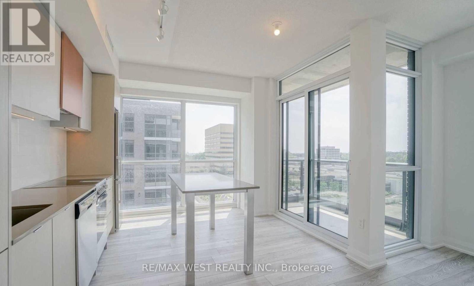 648 - 26 Gibbs Road, Toronto (Islington-City Centre West), Ontario  M9B 6L6 - Photo 5 - W12793698