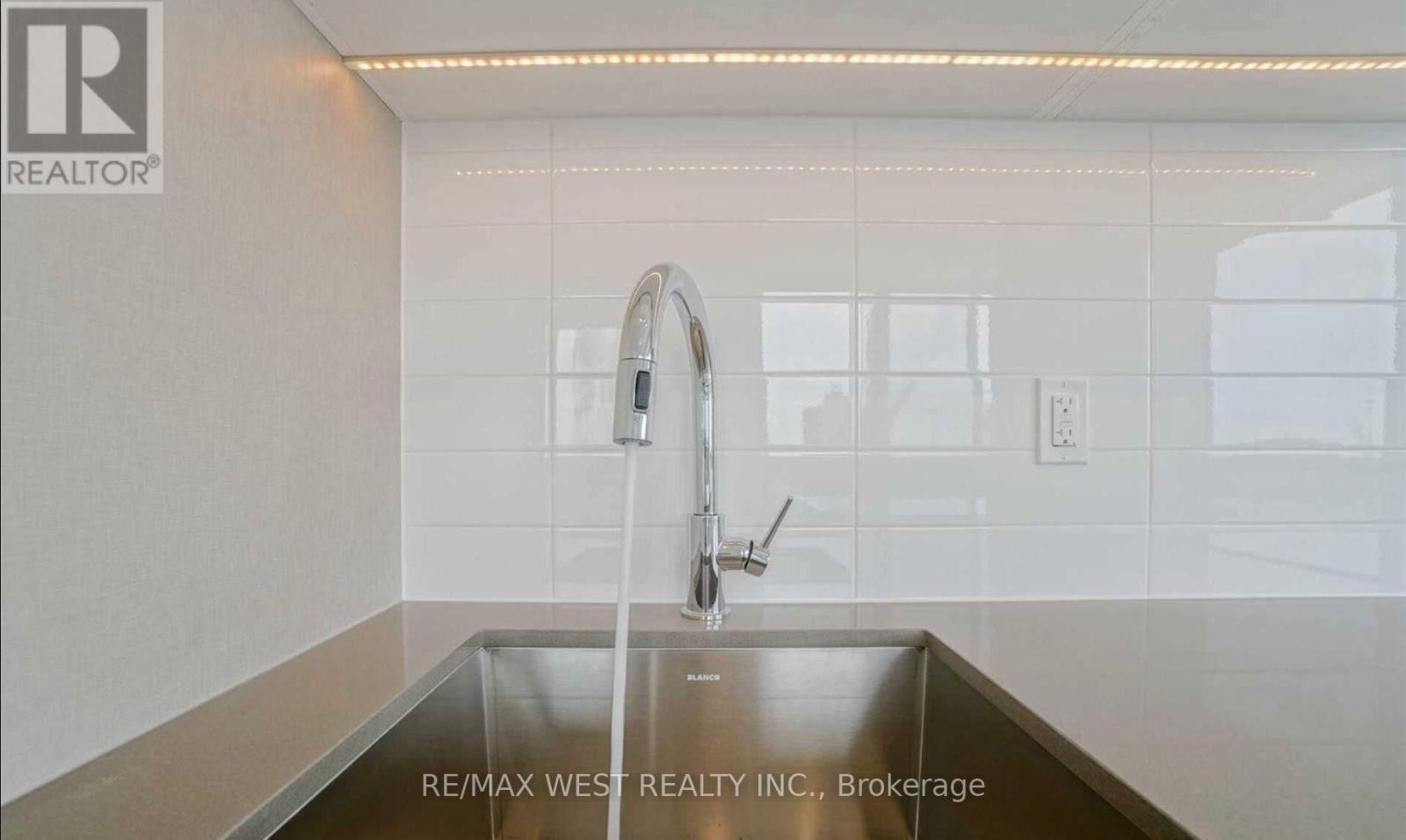 648 - 26 Gibbs Road, Toronto (Islington-City Centre West), Ontario  M9B 6L6 - Photo 7 - W12793698