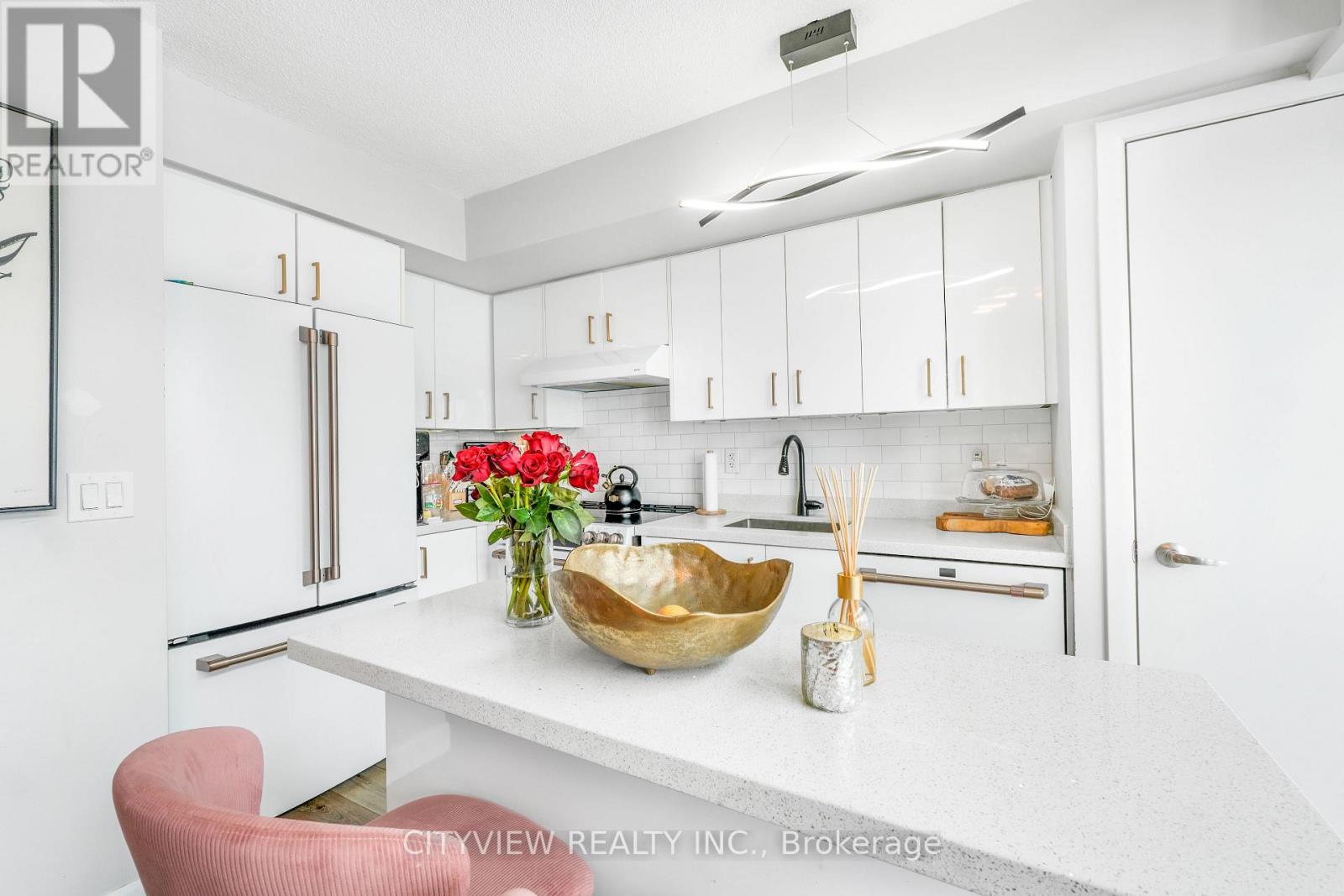 2501 - 155 Legion Road N, Toronto, Ontario  M8Y 0A7 - Photo 10 - W12793714