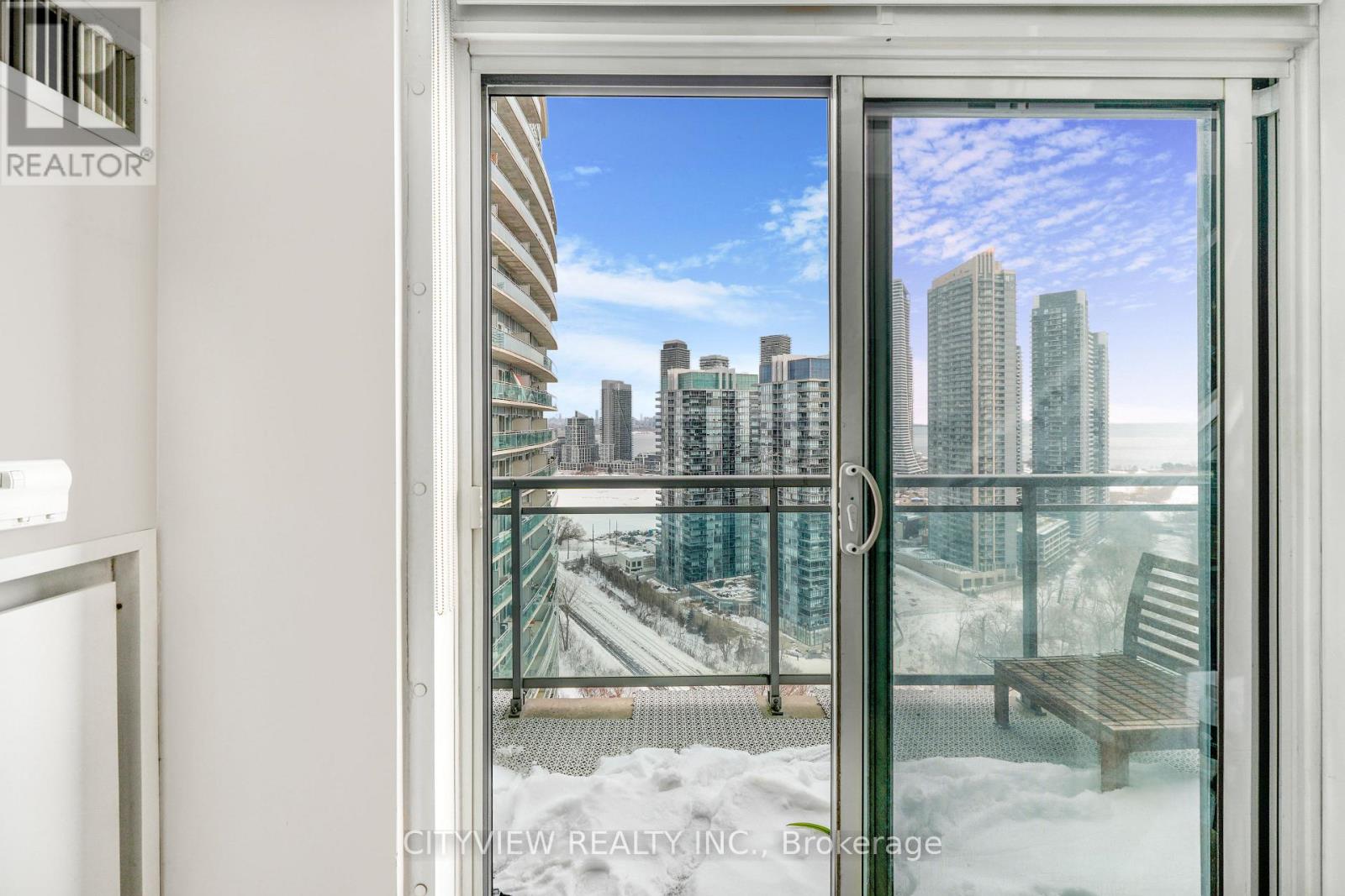 2501 - 155 Legion Road N, Toronto, Ontario  M8Y 0A7 - Photo 14 - W12793714