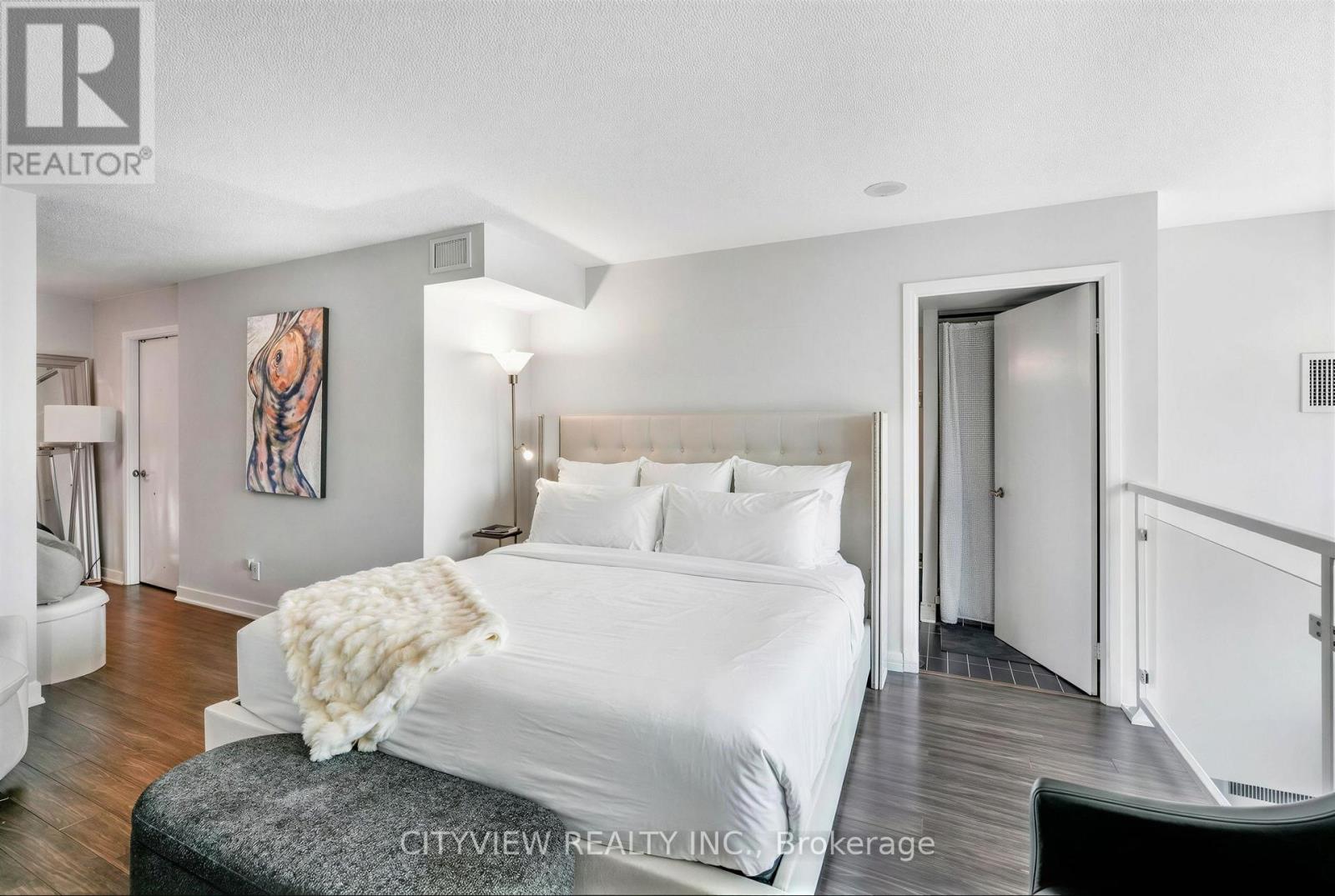 2501 - 155 Legion Road N, Toronto, Ontario  M8Y 0A7 - Photo 18 - W12793714