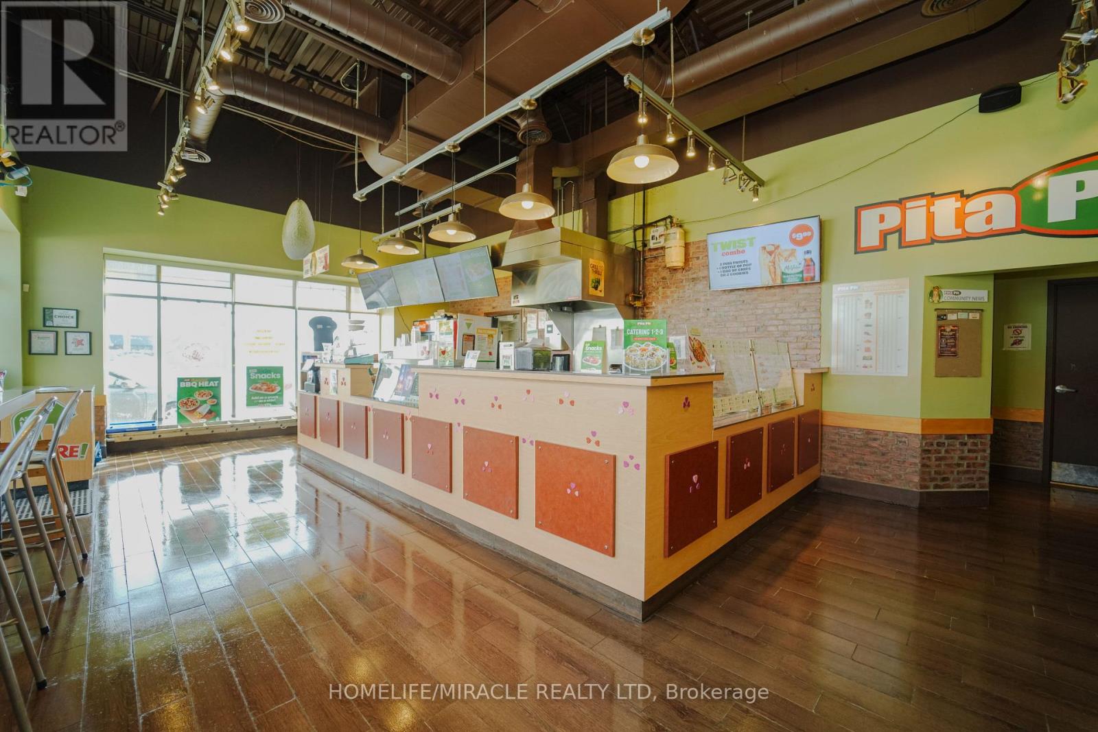 391 Queen Street, Halton Hills, Ontario  L7J 0A8 - Photo 4 - W12793720