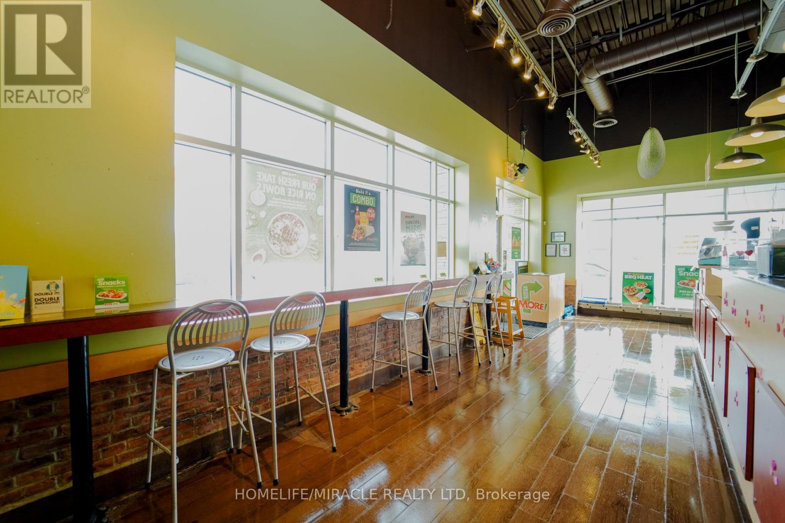 391 Queen Street, Halton Hills, Ontario  L7J 0A8 - Photo 6 - W12793720