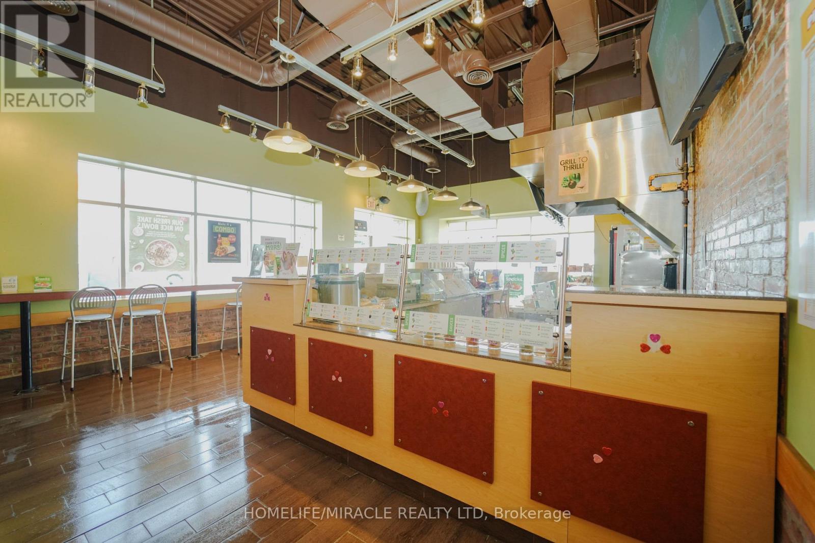 391 Queen Street, Halton Hills, Ontario  L7J 0A8 - Photo 7 - W12793720