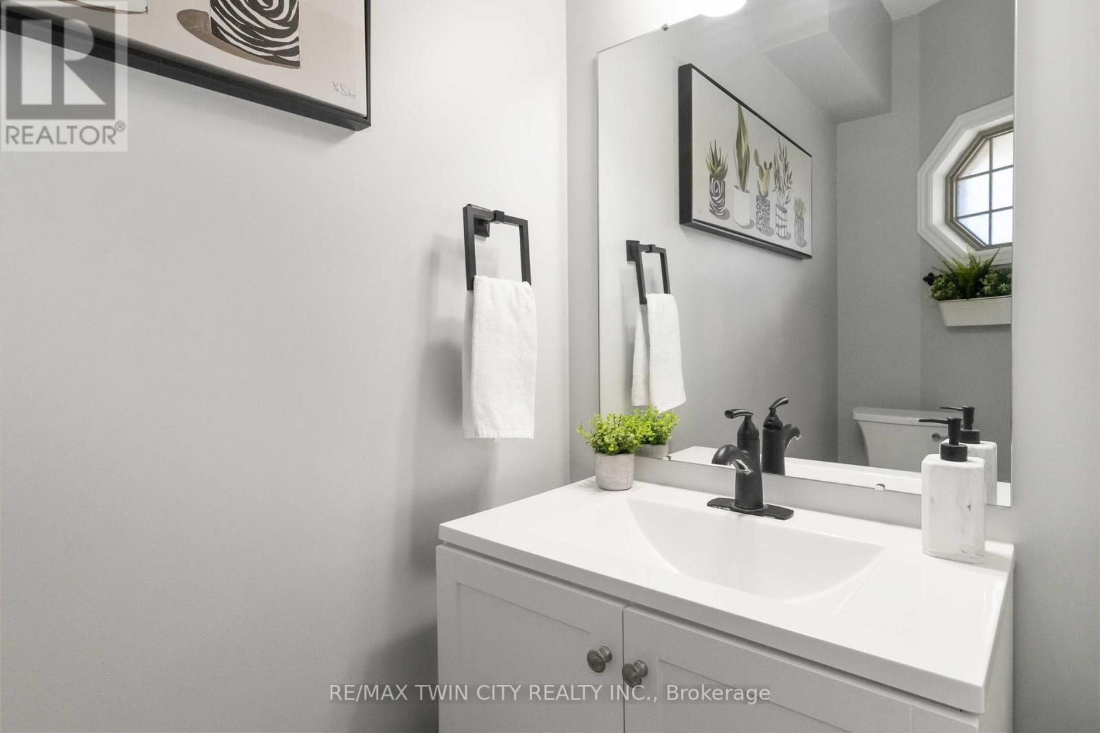 D2 - 12 Brantwood Park Road, Brantford, Ontario  N3P 1G2 - Photo 11 - X12793542