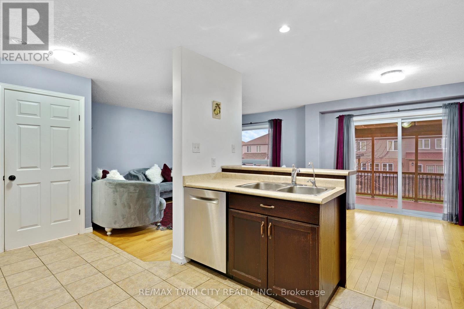 139 Ferris Drive, Wellesley, Ontario  N0B 2T0 - Photo 14 - X12793578