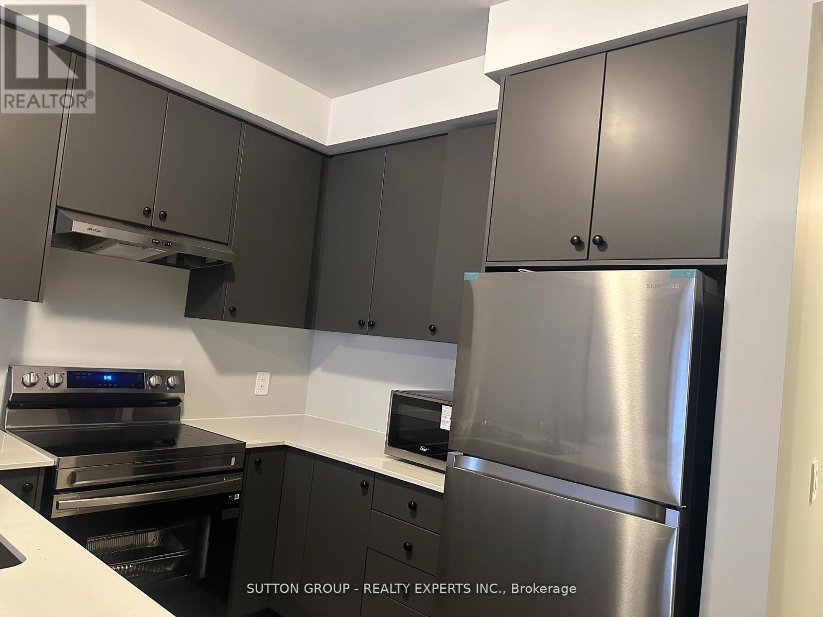 14 - 10 South Creek Drive, Kitchener, Ontario  N2R 0T9 - Photo 2 - X12793694