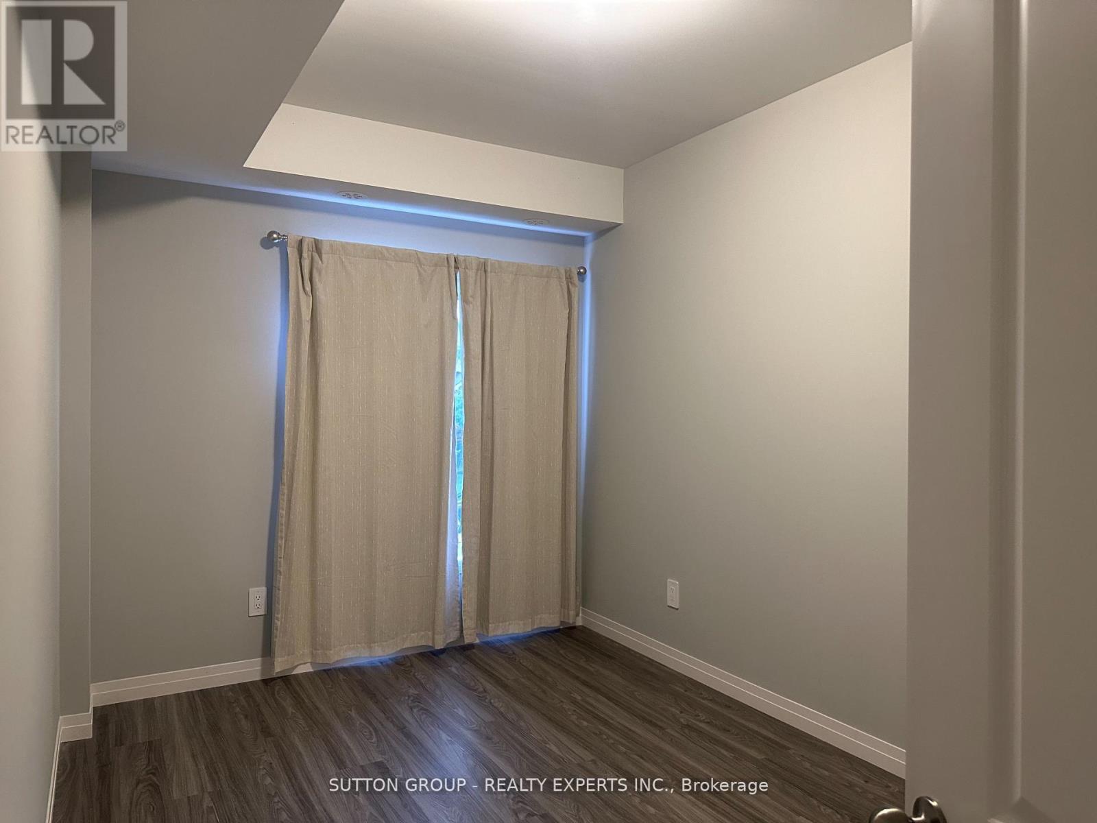14 - 10 South Creek Drive, Kitchener, Ontario  N2R 0T9 - Photo 6 - X12793694