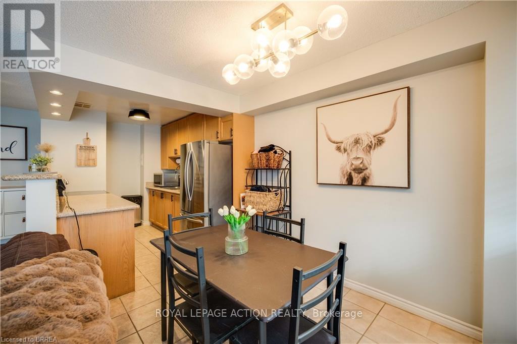 304 - 793 Colborne Street, Brantford, Ontario N3S 7J3 - Photo 6 - X12793734