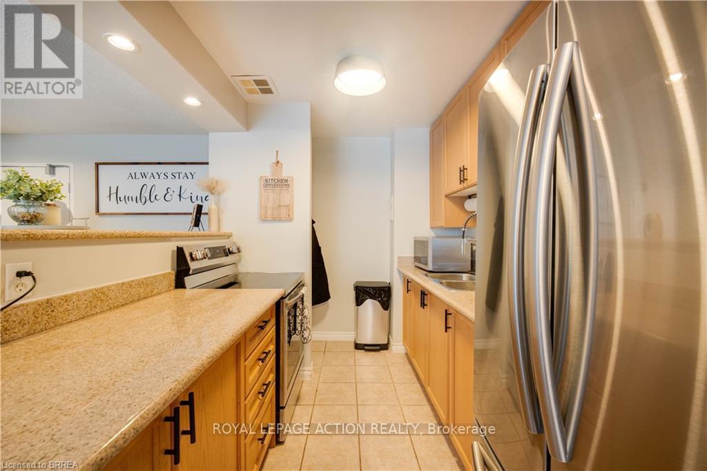 304 - 793 Colborne Street, Brantford, Ontario N3S 7J3 - Photo 8 - X12793734