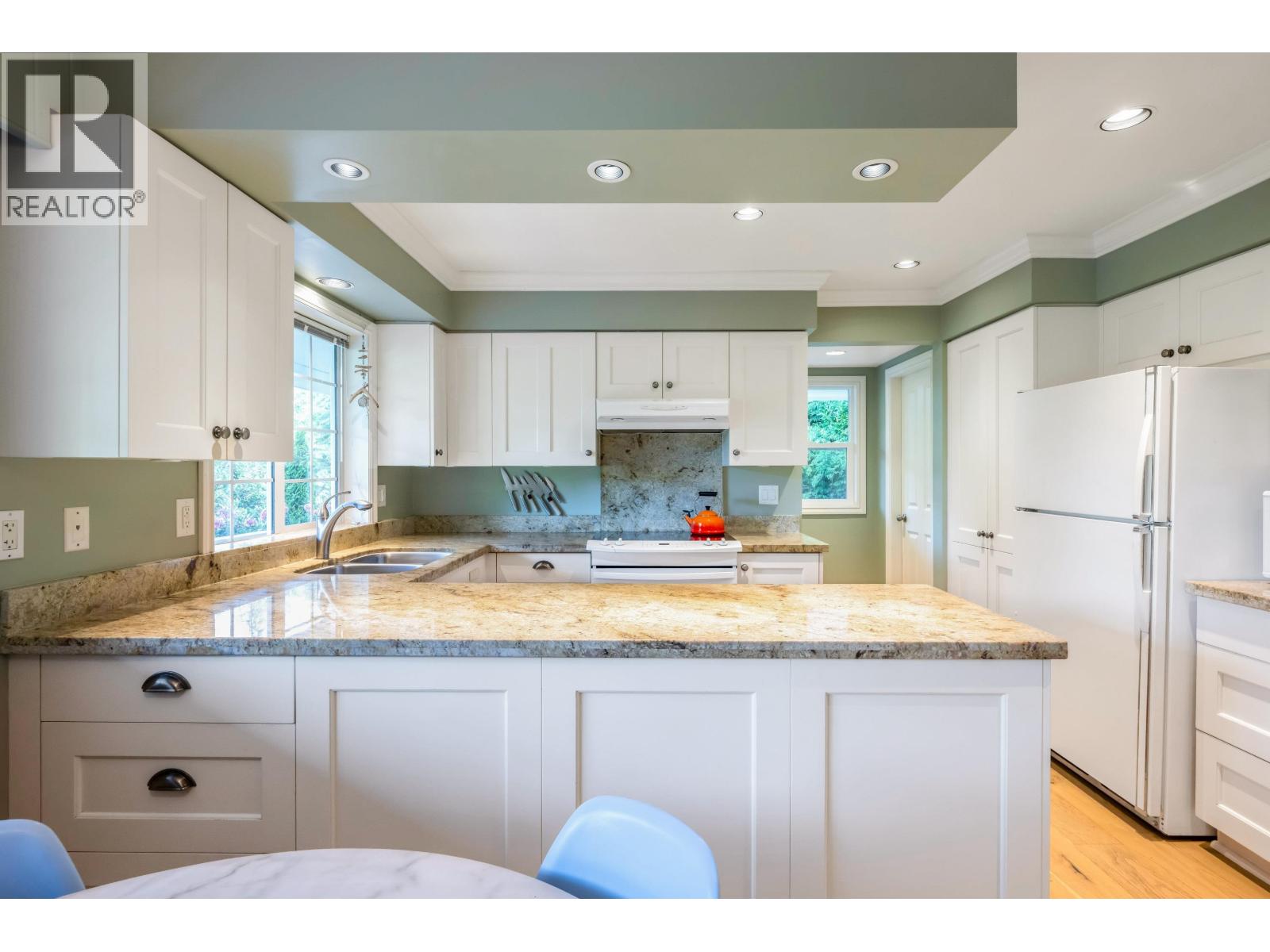 5560 Greenleaf Road, West Vancouver, British Columbia  V7W 1N6 - Photo 11 - R3090229