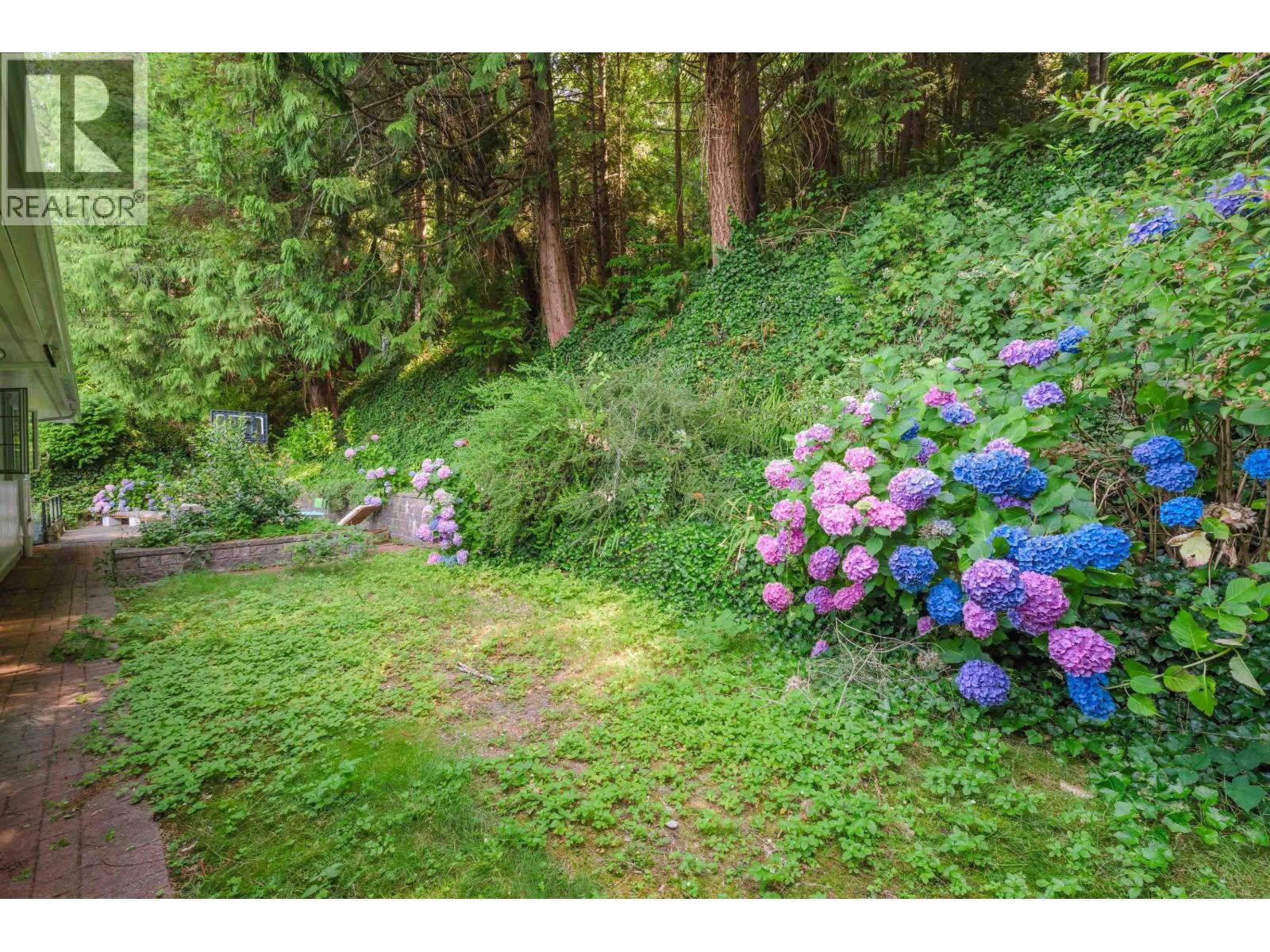 5560 Greenleaf Road, West Vancouver, British Columbia  V7W 1N6 - Photo 37 - R3090229