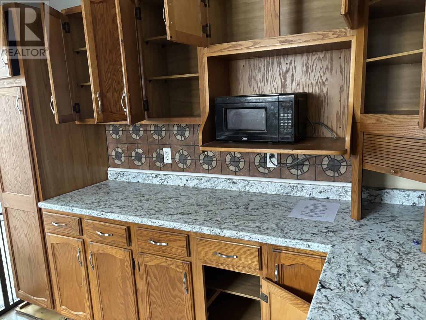 168 Hudson St, Sault Ste. Marie, Ontario  P6A 1T4 - Photo 6 - SM253207