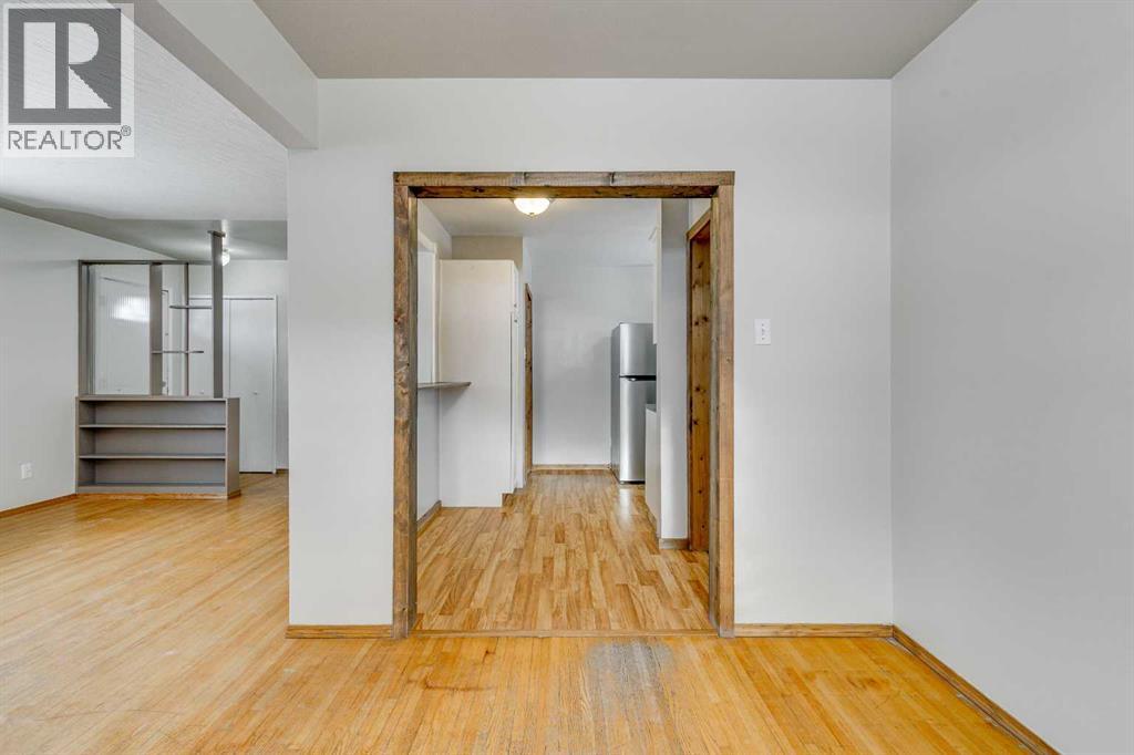 3328 45 Street Sw, Calgary, Alberta  T3E 3T9 - Photo 12 - A2270993