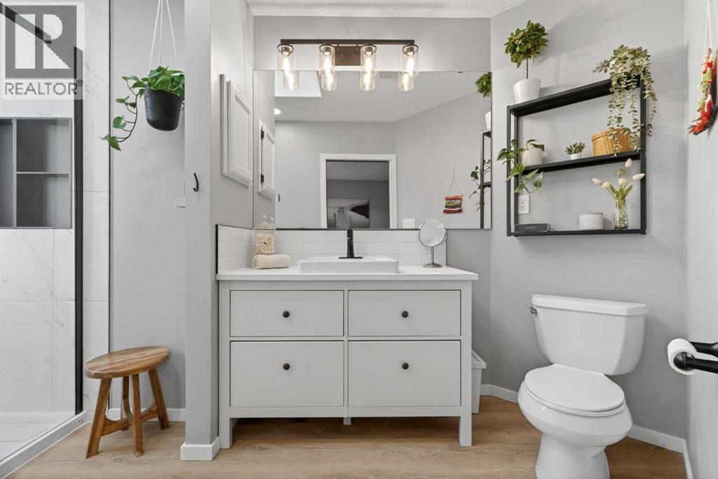 28 Mckerrell Close Se, Calgary, Alberta  T2Z 1M7 - Photo 27 - A2286466