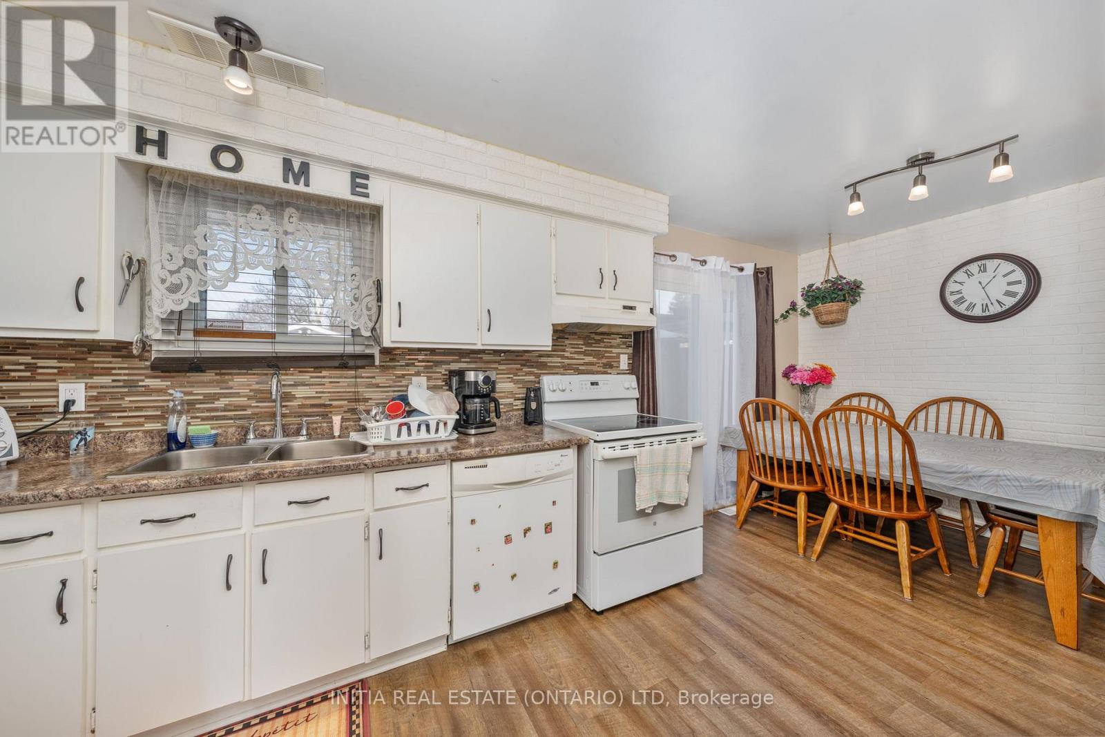 862 Assiniboine Crescent, Sarnia, Ontario  N7T 7C5 - Photo 10 - X12793838