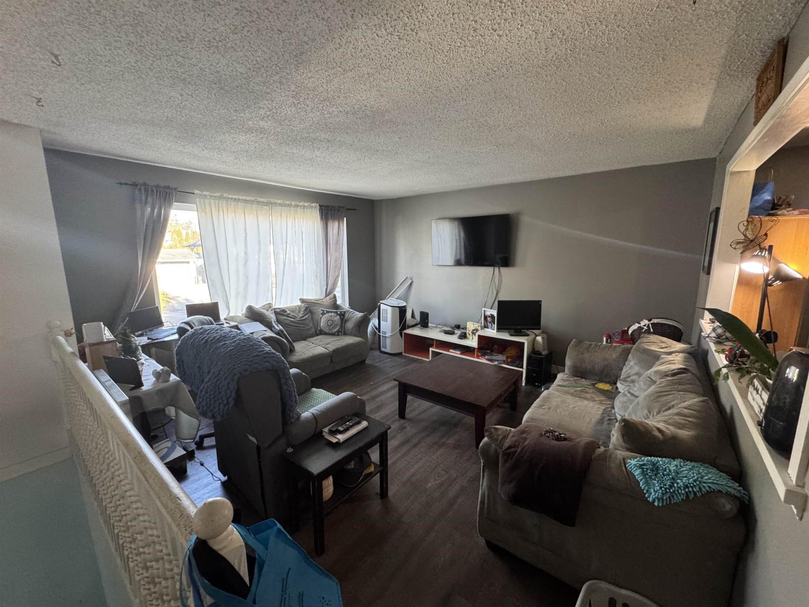 31940 Woodcock Crescent, Mission, British Columbia  V2V 4L6 - Photo 2 - R3087209