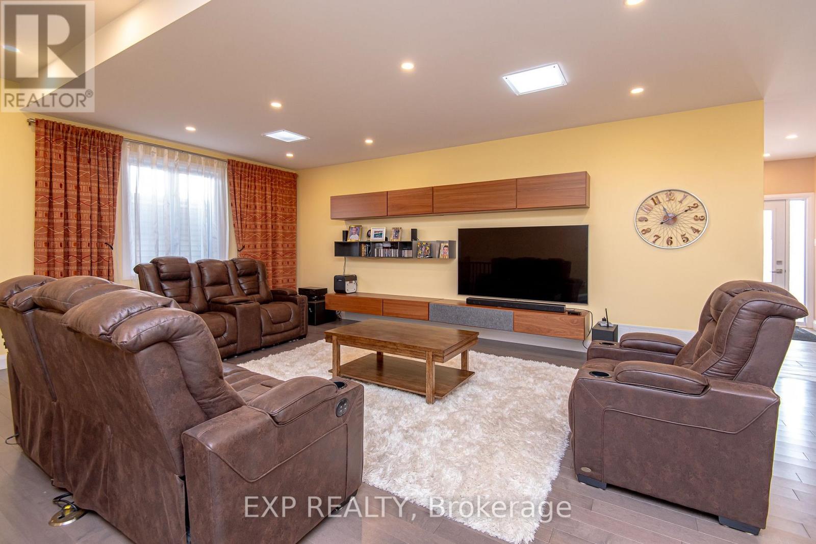 1473 Rosebella Avenue W, Ottawa, Ontario  K1T 1E5 - Photo 12 - X12793840