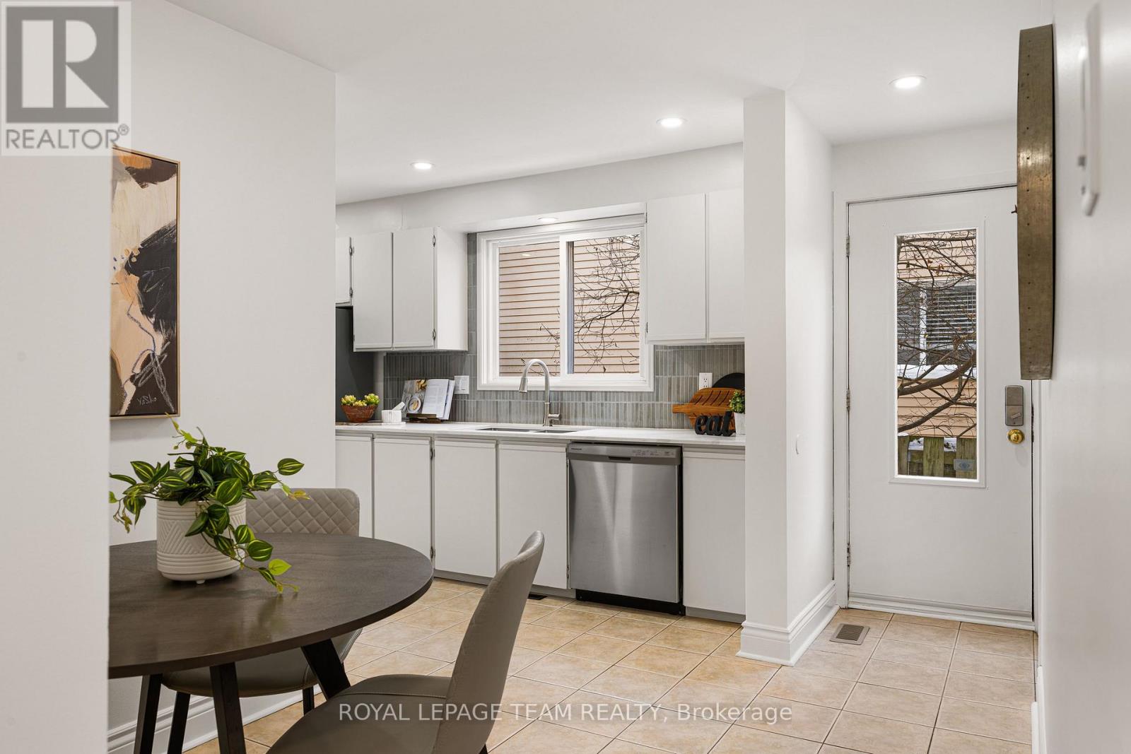 8 Homestead Street, Ottawa, Ontario  K2E 7N8 - Photo 22 - X12793870