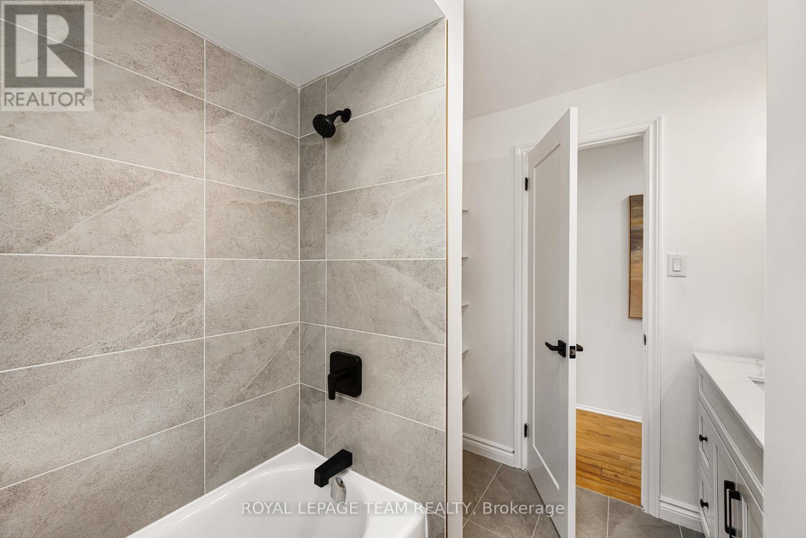 8 Homestead Street, Ottawa, Ontario  K2E 7N8 - Photo 29 - X12793870