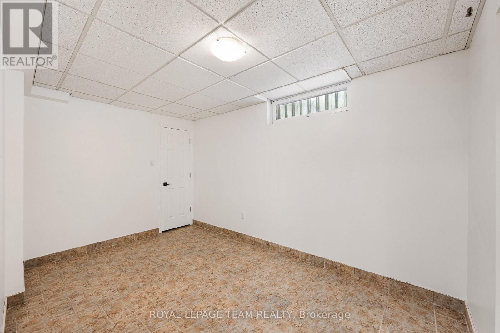 8 Homestead Street, Ottawa, Ontario  K2E 7N8 - Photo 39 - X12793870