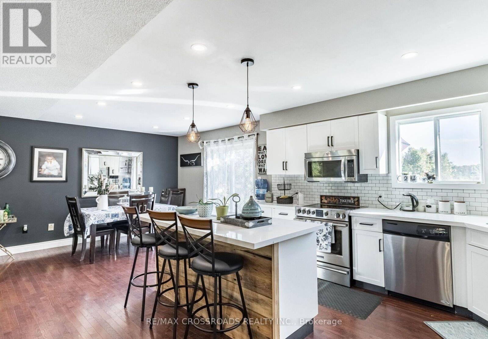 7093 Concession 3 Road, Adjala-Tosorontio, Ontario  L0M 1M0 - Photo 19 - N12777346