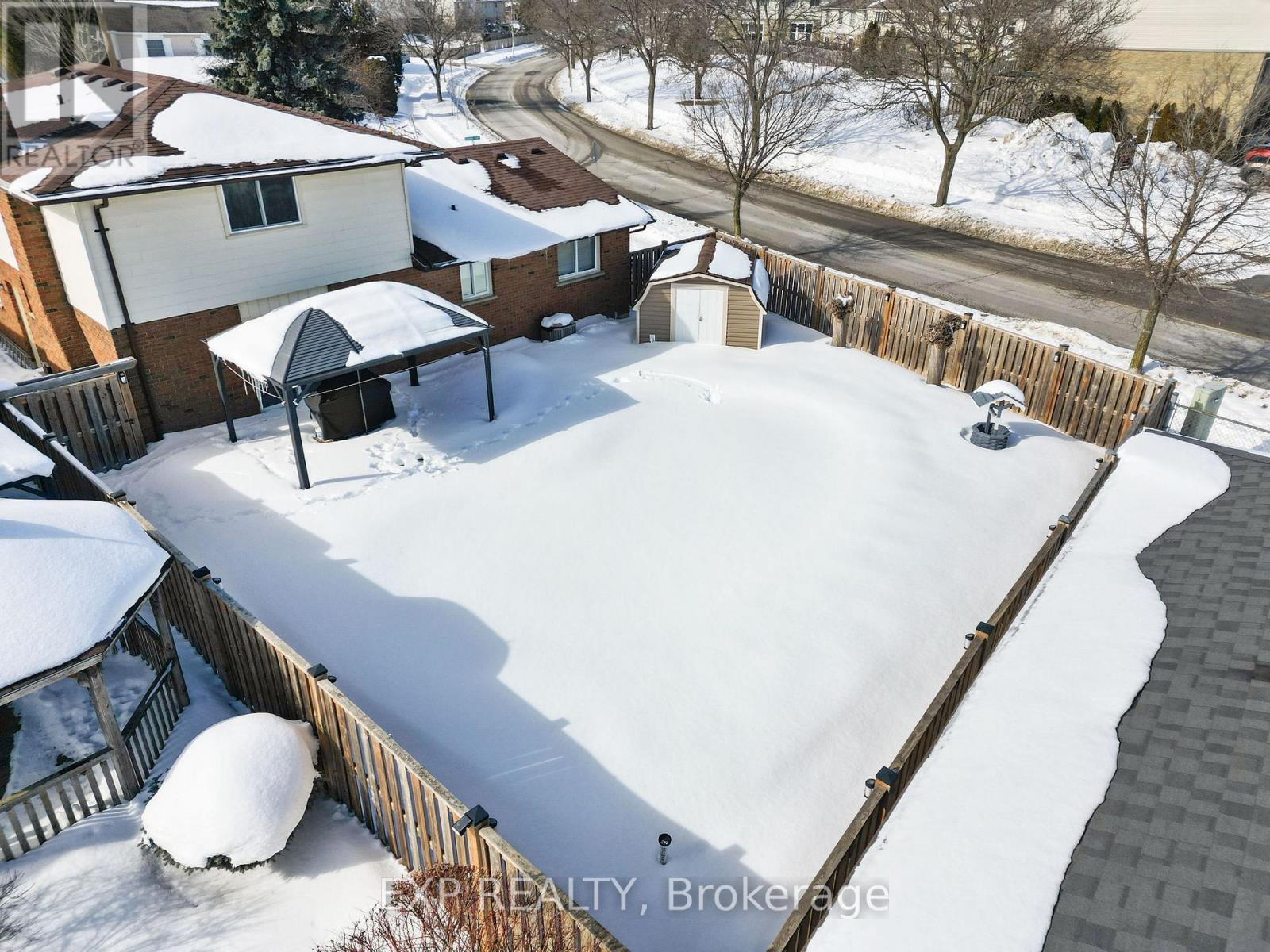 111 Roundhill Court, London South (South T), Ontario  N5Z 4N3 - Photo 37 - X12793006