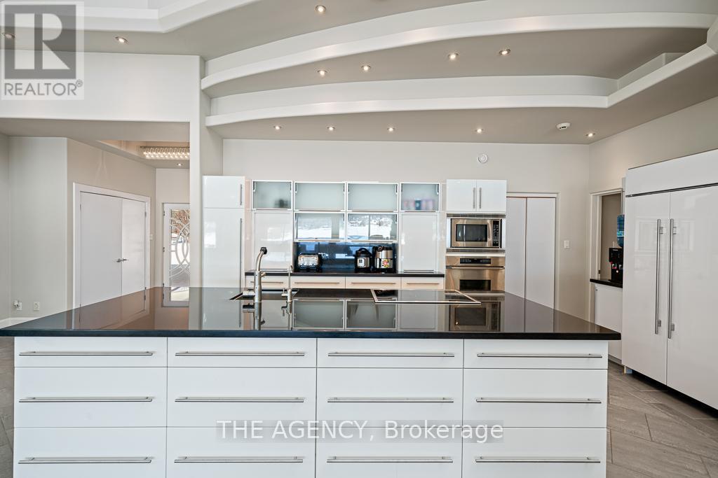 10 Beck Boulevard, Penetanguishene, Ontario  L9M 1C3 - Photo 6 - S12782394